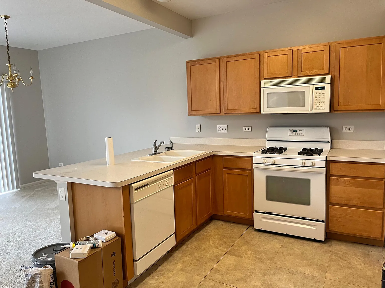 2 bed, 2.5 bath, 1500 sqft, $2,400 — Photo 3