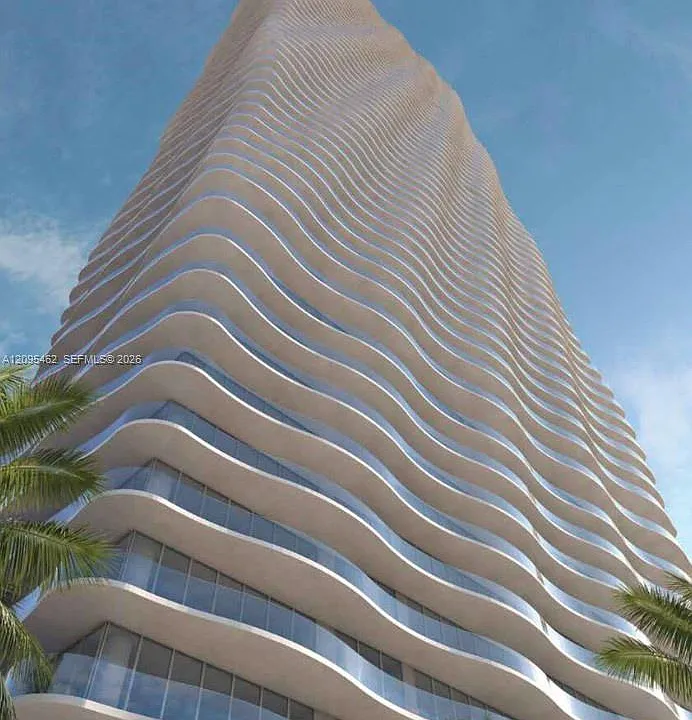 1400 Biscayne #4703
