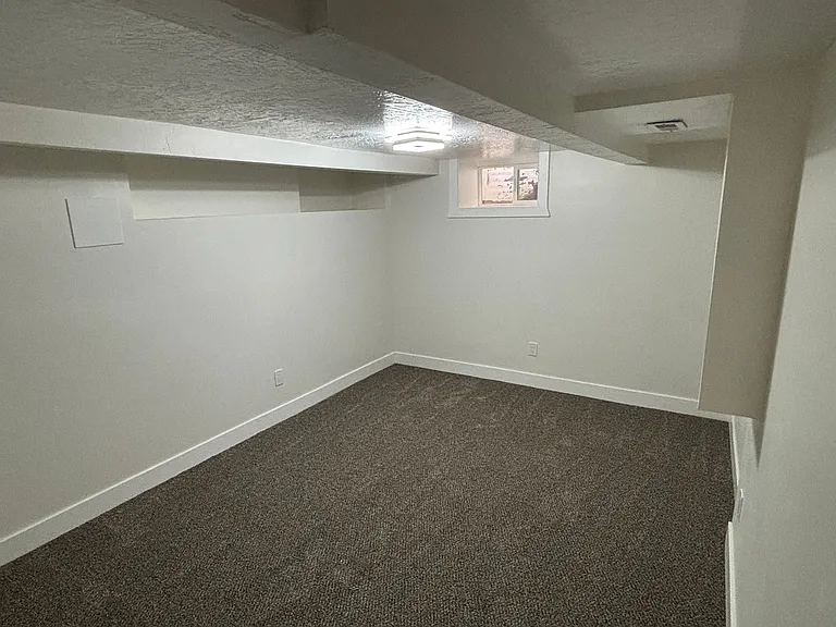 1091 E Mecham Ln — Photo 16