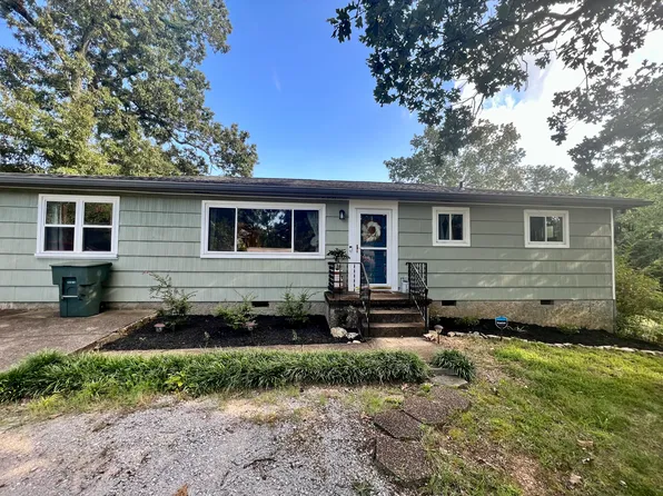 1202 Cranbrook Dr, Hixson, TN 37343