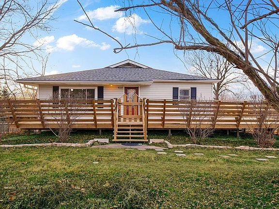 2nd image of 8122 NW Hampton Rd