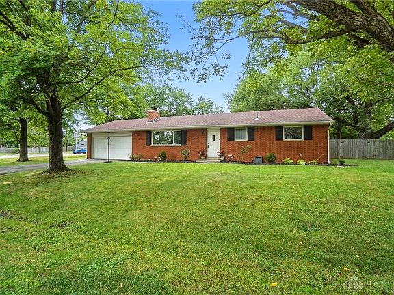 2nd image of 3868 Lujon Dr