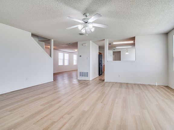 2nd image of 3468 Post Oak Dr