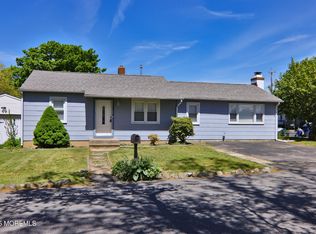 68 Elm St, Beachwood, NJ