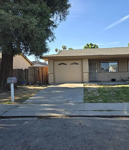 2714 Pyramid Ave Photo 1