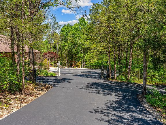 5th image of 795 Watson Road