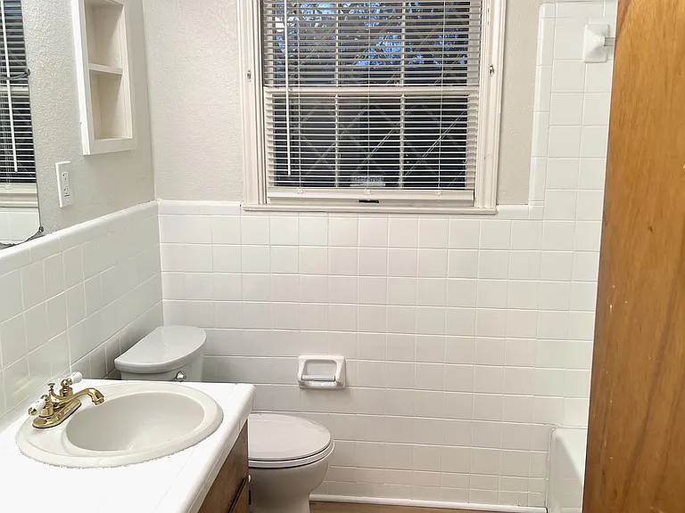 Full bathroom