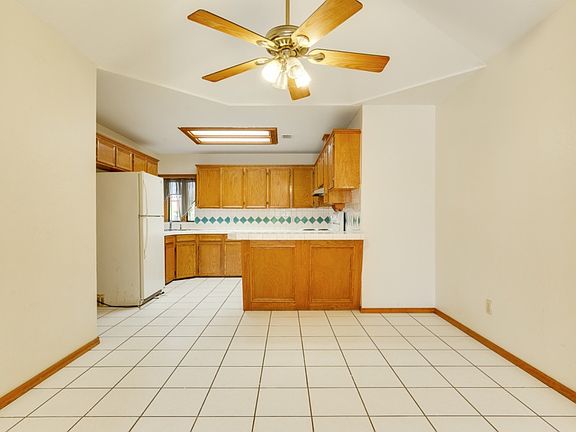5th image of 613 Fairview Dr