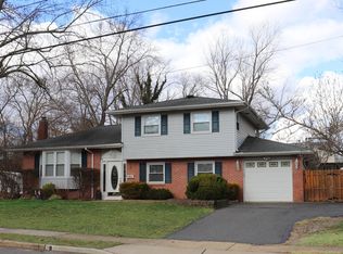 8 Lexington Rd, Howell, NJ 07731