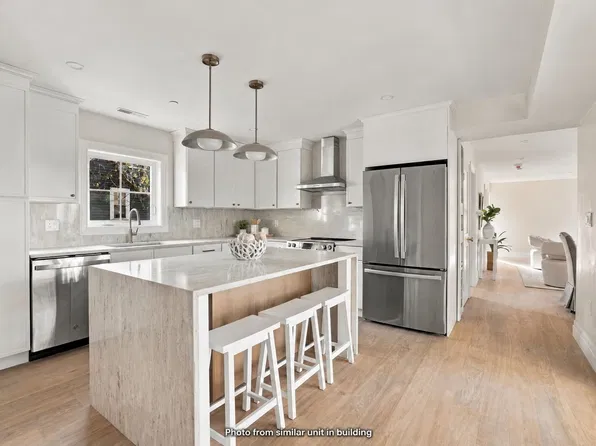 114 Hale St #1, Beverly, MA 01915