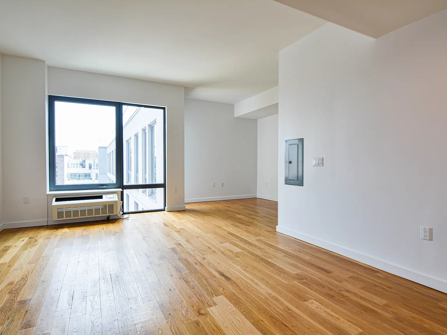 123 Hope Street — Photo 4