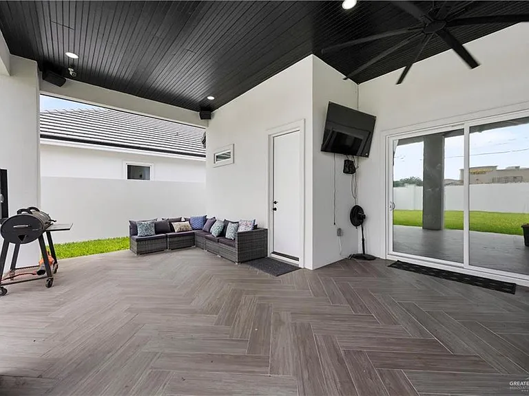 3101 W Brentwood St — Photo 23