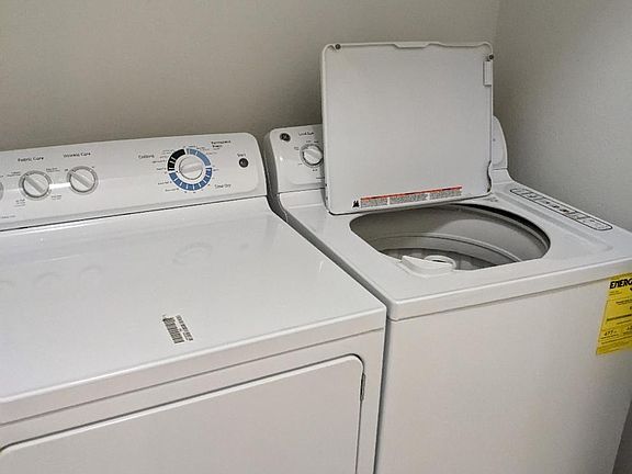 2nd image of 3205 Sonesta Ct
