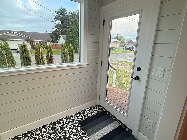 2440 Maher Ave — Photo 3