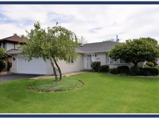 18403 Willow Ln, Lansing, IL 60438