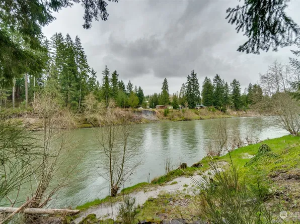 527 Toutle River Road, Castle Rock, WA 98611