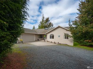 2615 Island View Ln, Lummi Island, WA 98262