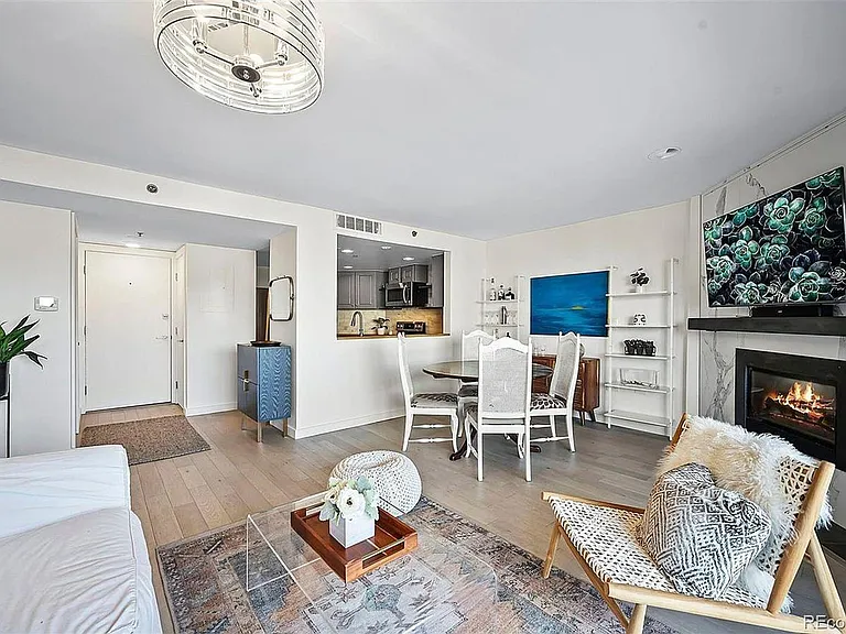 350 Detroit St #303 — Photo 3