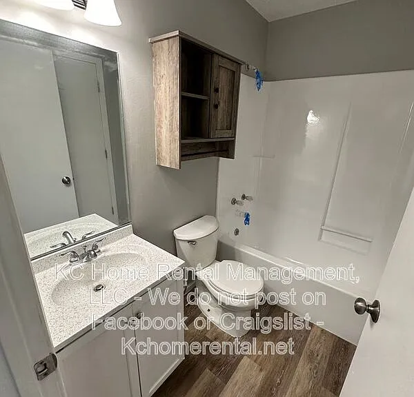211 NW Barr Rd #C — Photo 13