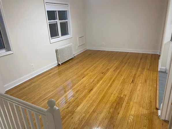 (undisclosed Address), Oakland Gardens, NY 11364