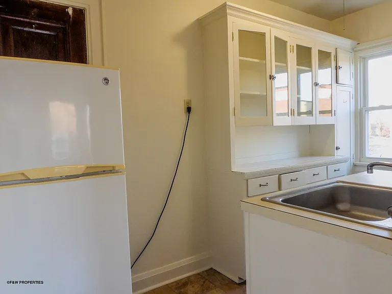 1544 E Broad St — Photo 54