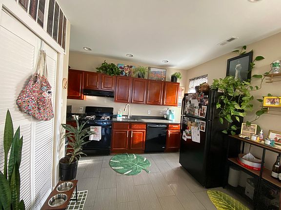 3rd image of 1308 Point Breeze Ave #3R
