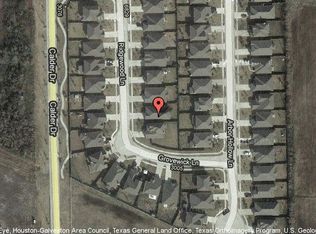 6841 Ridgewood Ln, Dickinson, TX 77539