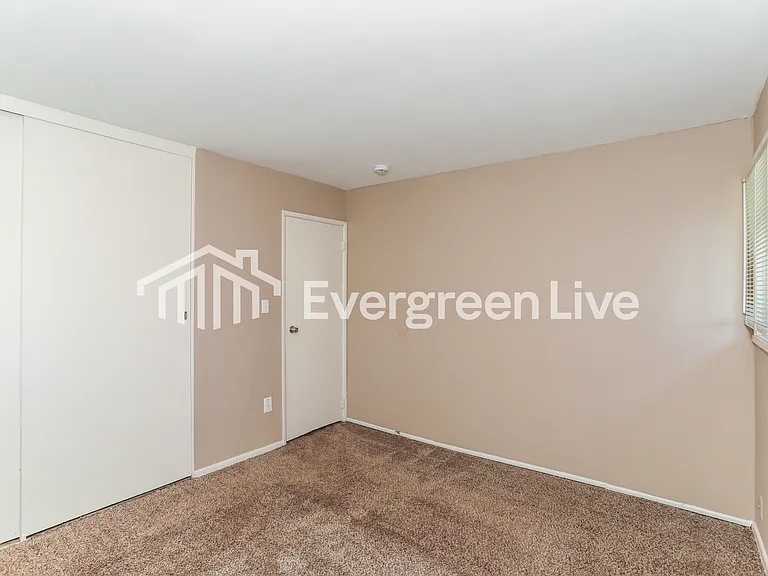 2445 Schon Dr — Photo 8
