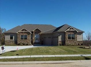 1809 S 213th Cir, Elkhorn, NE 68022