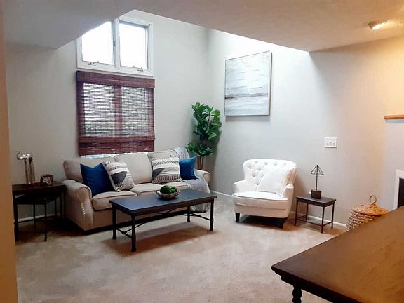 5th image of 7497 Easton Ct Unit 74