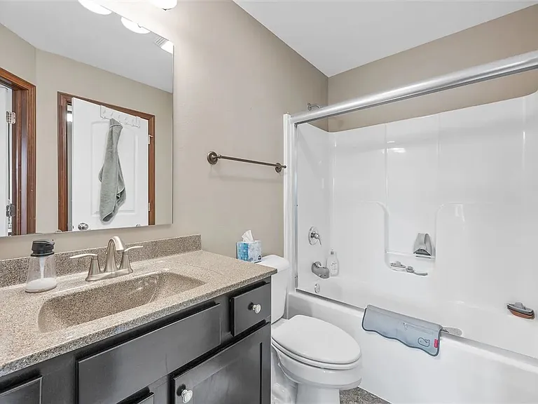 700 Mission Point Rd — Photo 30