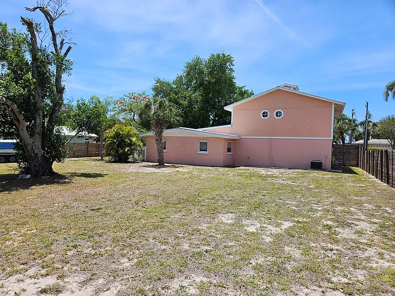 341 Bayshore Dr — Photo 45
