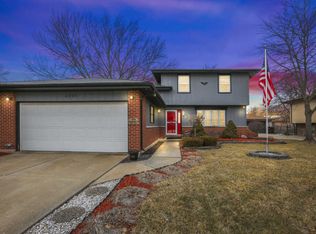 4920 Timber Ct, Oak Forest, IL