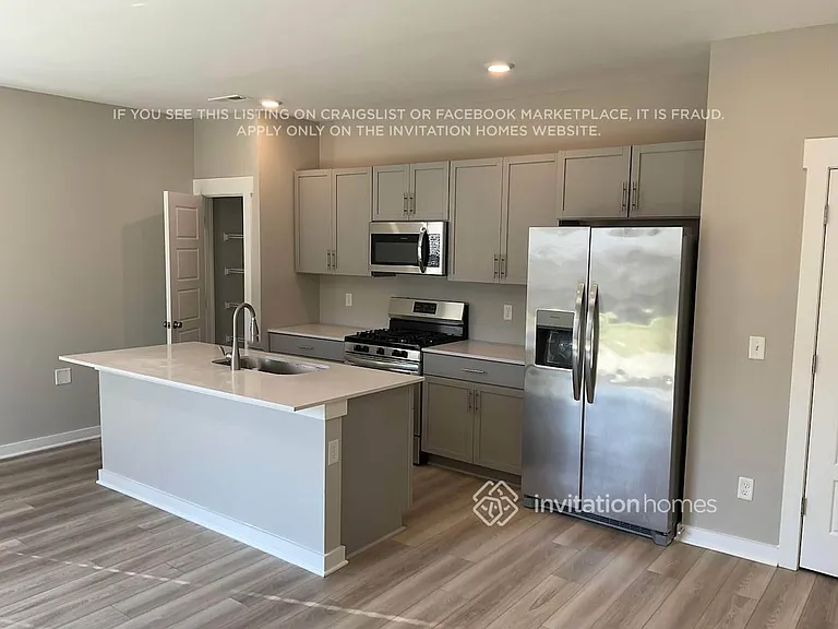 1023 Baltusrol Ln — Photo 2