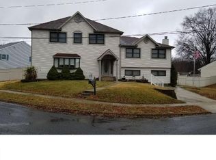 9 Arlington Ave, Maple Shade, NJ 08052