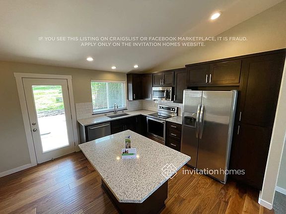 4th image of 19407 Valley View Dr