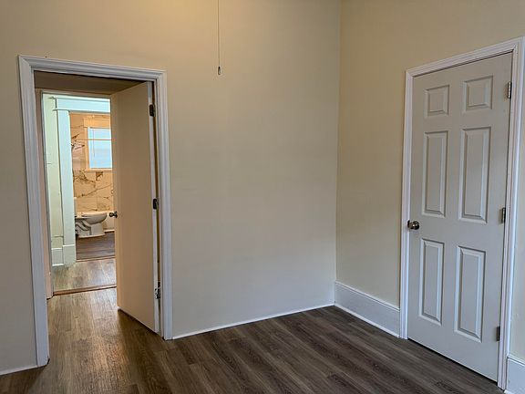 2nd image of 260 Green St