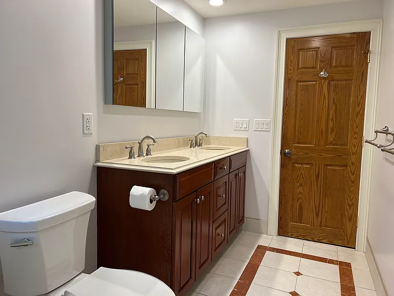 123 Lincoln Pkwy — Photo 4