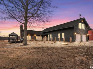 1714 Knox Rd #1950-E, Victoria, IL 61485