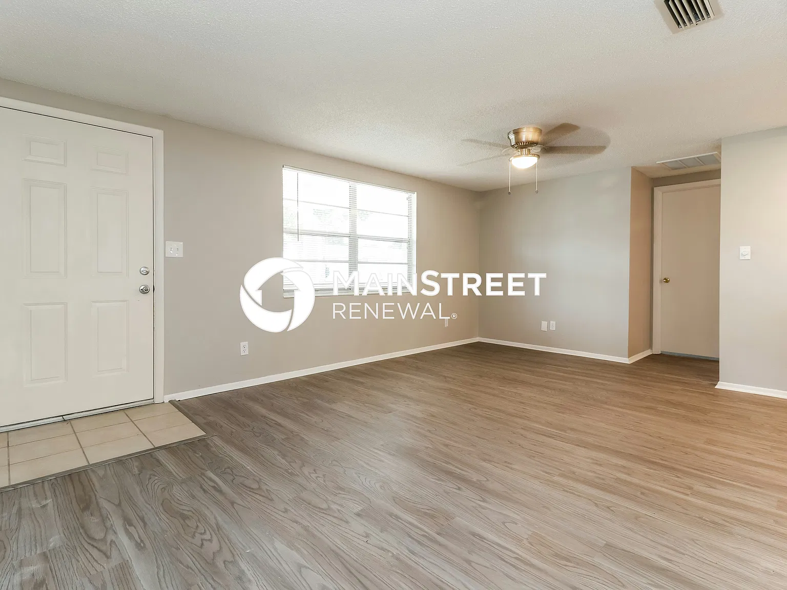 3426 Garfield Dr — Photo 4