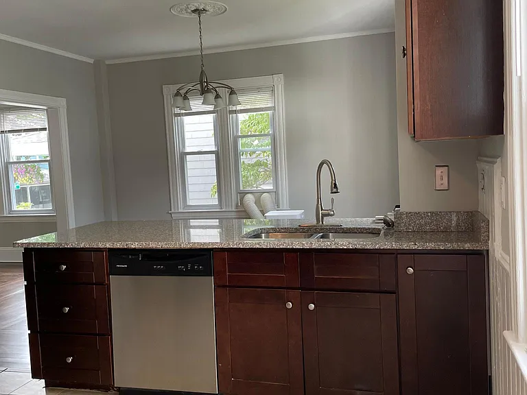 21 Phillips St — Photo 4