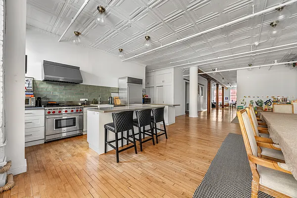 Rented by Compass | media 14