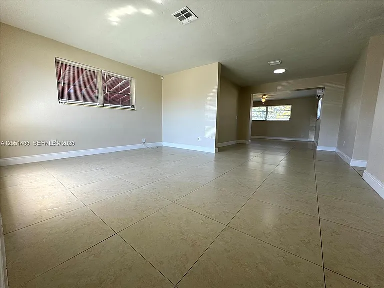 3421 SW 32nd Ct — Photo 8