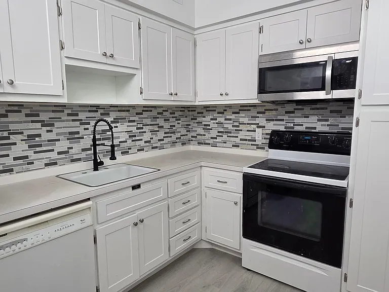 1980 S Ocean Dr #22C — Photo 16