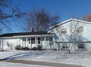 834 Lone Oak Rd, De Pere, WI 54115