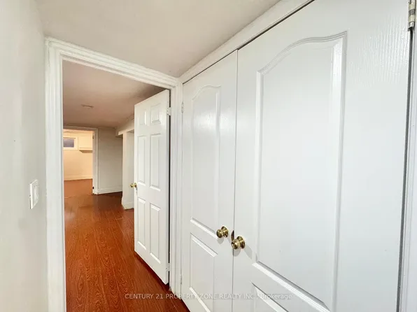 431 Woodward Ave, Milton, ON L9T 1V6