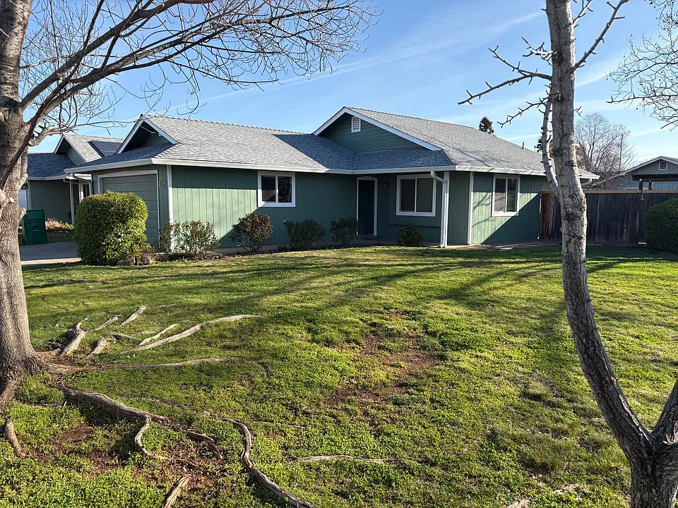 159 Artesia Dr