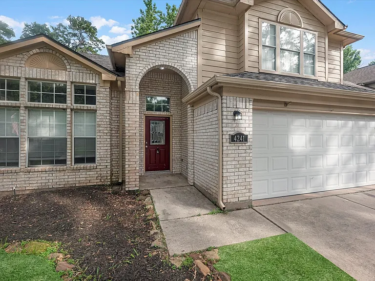 4241 Mountain Peak Way — Photo 3