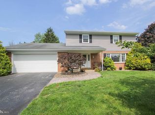 13908 Tropicana Dr, Hagerstown, MD