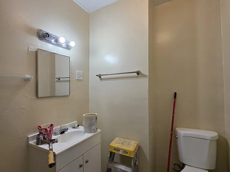 401 Sherman Ave #A — Photo 4